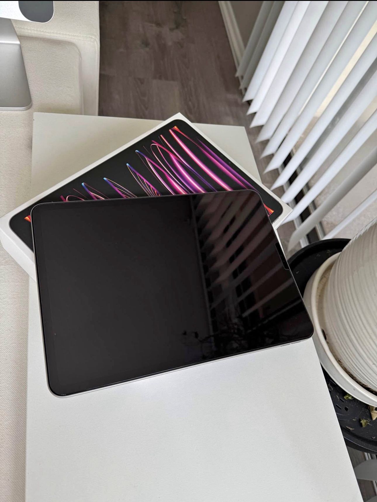 iPad Pro 11th Gen With Apple Pen And Keyboard