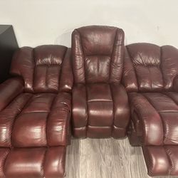Super Comfy Power Reclining Sofa 