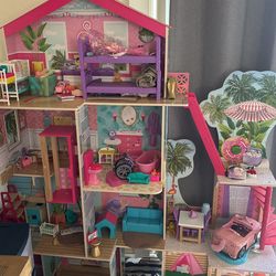 KidKraft Pool Party Mansion Dollhouse with EZ Kraft