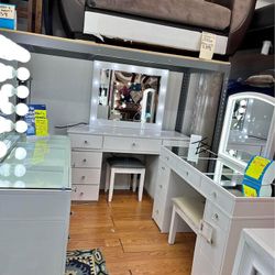 Makeup Vanity 