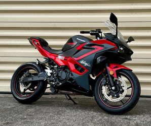 2024 Kawasaki Ninja 500 SE