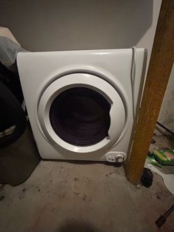 Compact electric dryer