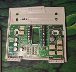 Wifi Thermostat VisionPRO 8000 Programmable  Model TH8321WF1001