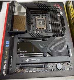 ASUS ROG MAXIMUS Z790 HERO Intel LGA 1700 ATX WiFi6E DDR5 Motherboard
