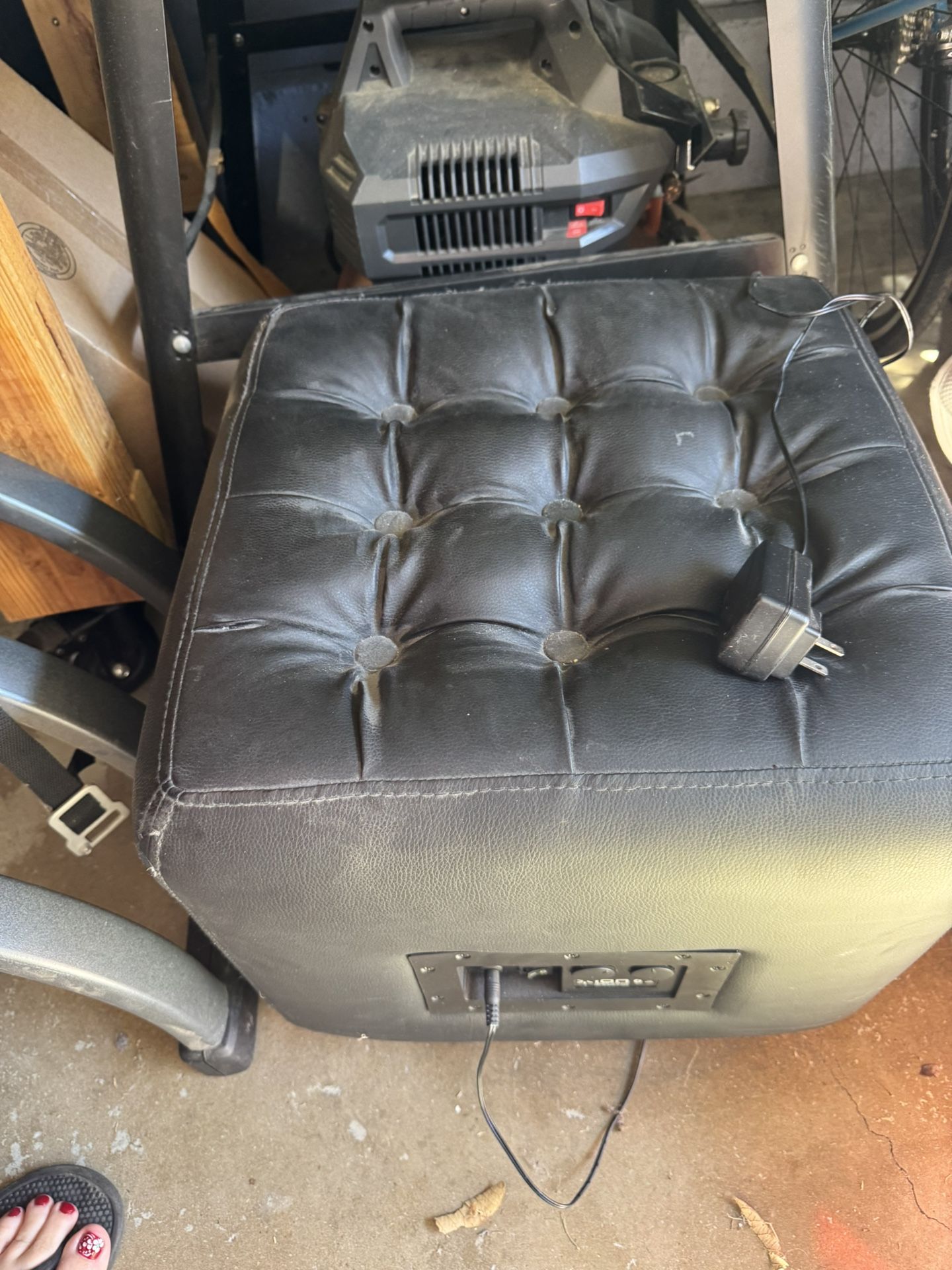 Ottoman With Bluetooth Speaker Built in