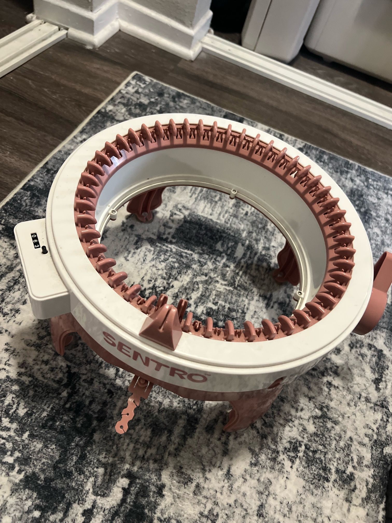 Sentro Knitting Machine