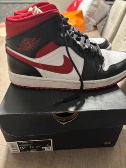 Jordan 1 (mids)