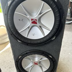2 Kickers With Subwoofer Box 