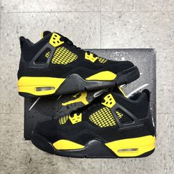 Air Jordan 4 Thunder GS Size 4Y, 6Y, 6.5Y
