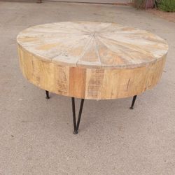 Round Coffee Table 