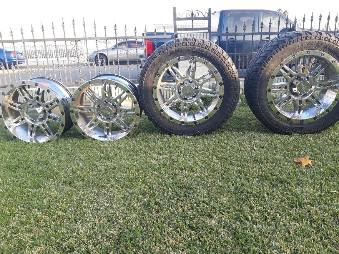 20 inch pro comp rims for Sale in Lynwood, CA - OfferUp
