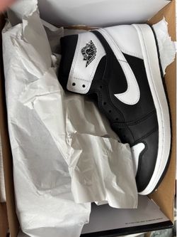 Jordan 1 reverse panda