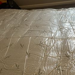 King Size Mattress  Good Condition 
