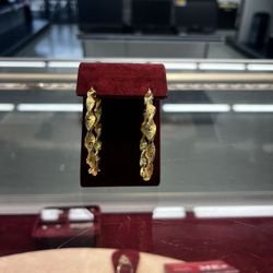 Hoop Earrings 10k 6.6 Grms 
