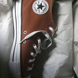 Men's Size 10 Converse Mids Brown 