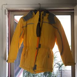 Heavy  Snow  Jacket  Girl14-16 Never Used