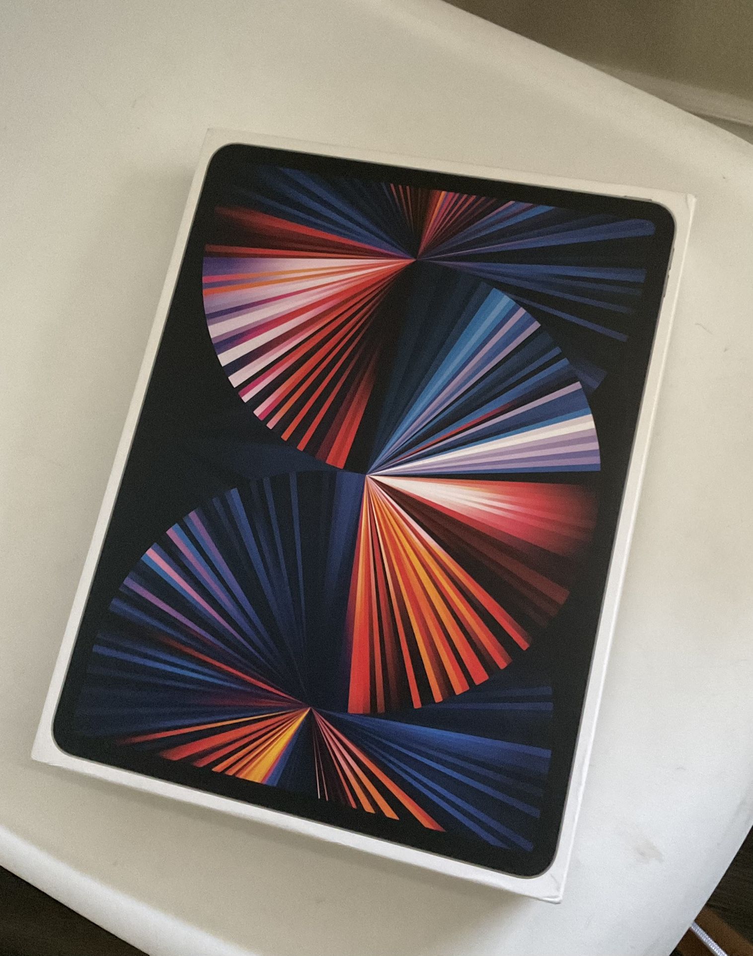 iPad Pro 12.9” 5th Gen 256gb WiFi + Cellular Unlocked
