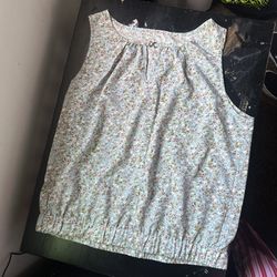 Women’s Clothing 