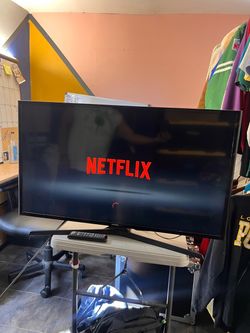 SAMSUNG 40 inch LED Smart TV w/ Remote