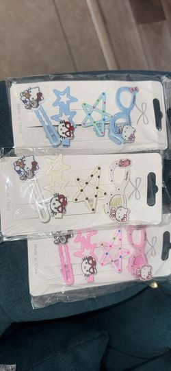 Hello  kitty  hair clips