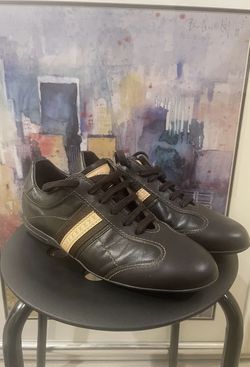 louis vuitton Sz 7 Woman's for Sale in Queens, NY - OfferUp