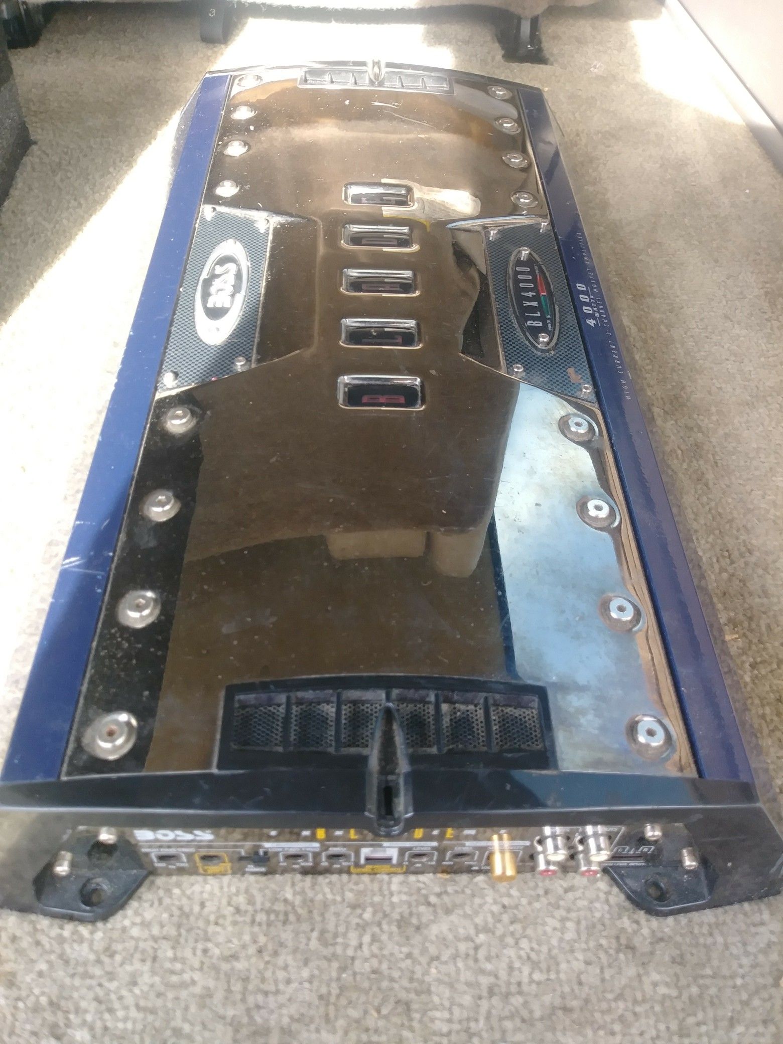 BOSS BLADE BLX4000 4000 Watts Amplifier