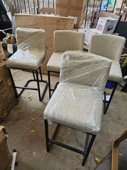 Set of 4 - 24in Barstools