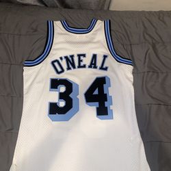 Men’s MEDIUM Shaq Jersey 