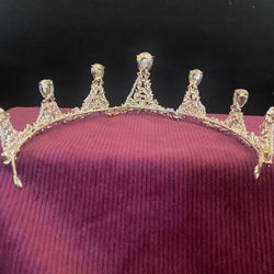 Tiara / Crown / Crystal Tiara / Wedding Tiara / Headpiece 