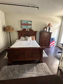 🛏️ Queen Size Solid Wood Bed Frame + Luxury Resort Mattress