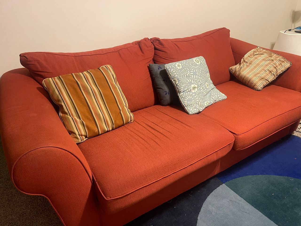 Confortable Couch