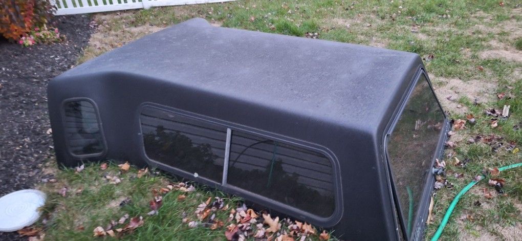 6.5 Ford F150 Flare Side Truck Cap