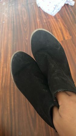 Girls black boots