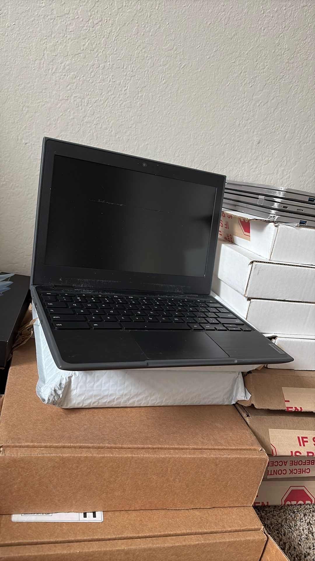 Lenovo (Chromebook) 100e 2nd Gen Wifi 4Gb ram 32GB Black