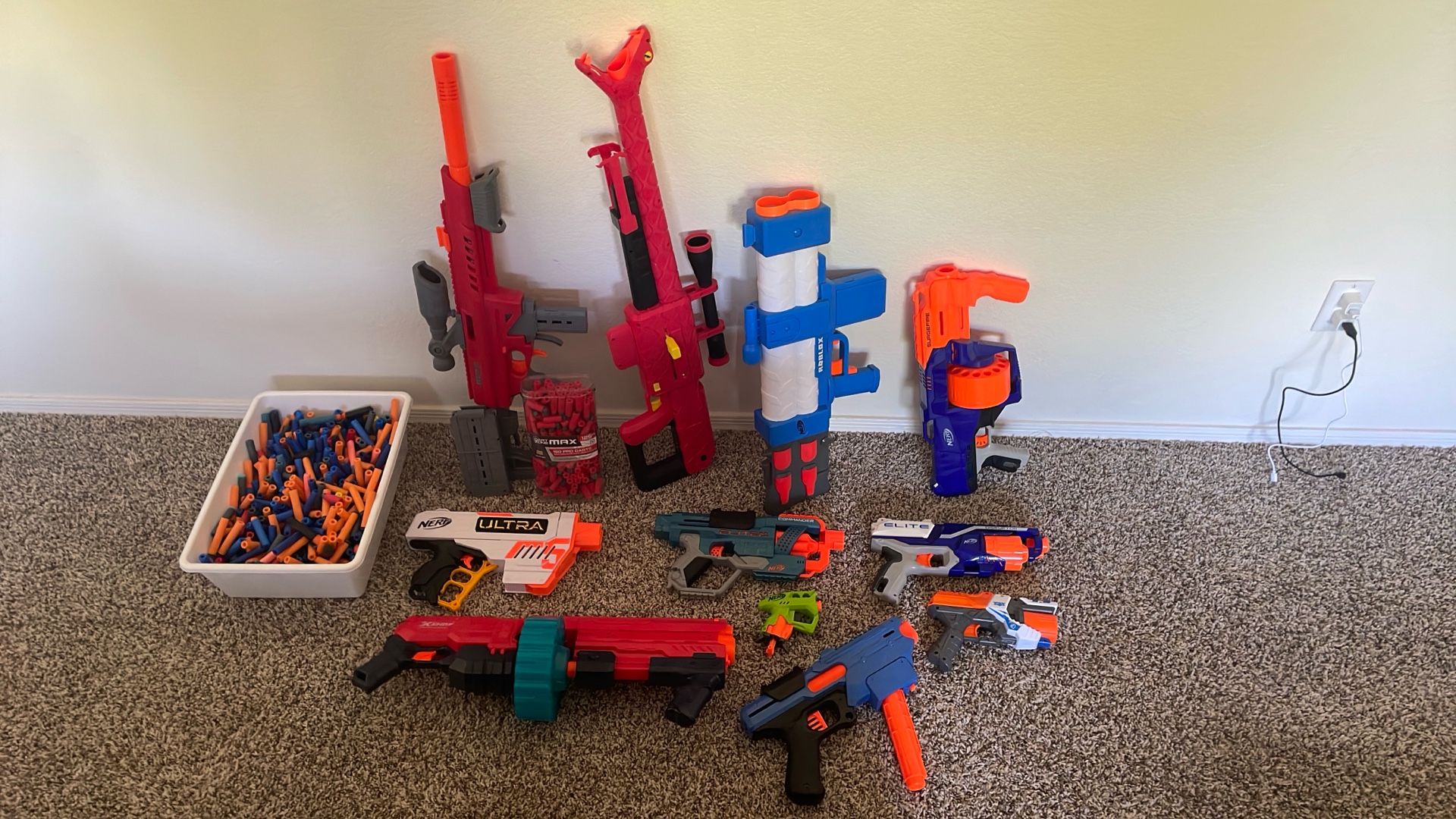 Nerf guns + bullets+nerf vacuum