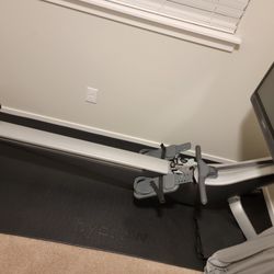 Hydrow Pro/Arc Rowing Machine + Floor mat