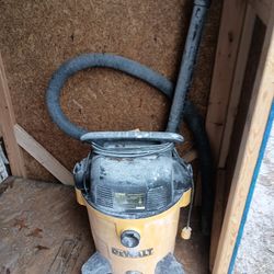 DeWalt Vacuum Cleaner 