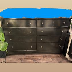 Dresser With Mirror 