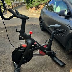 Peleton Bike-  Excellent condition, low use