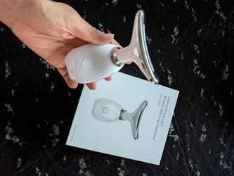 Wrinkle Reducing Light