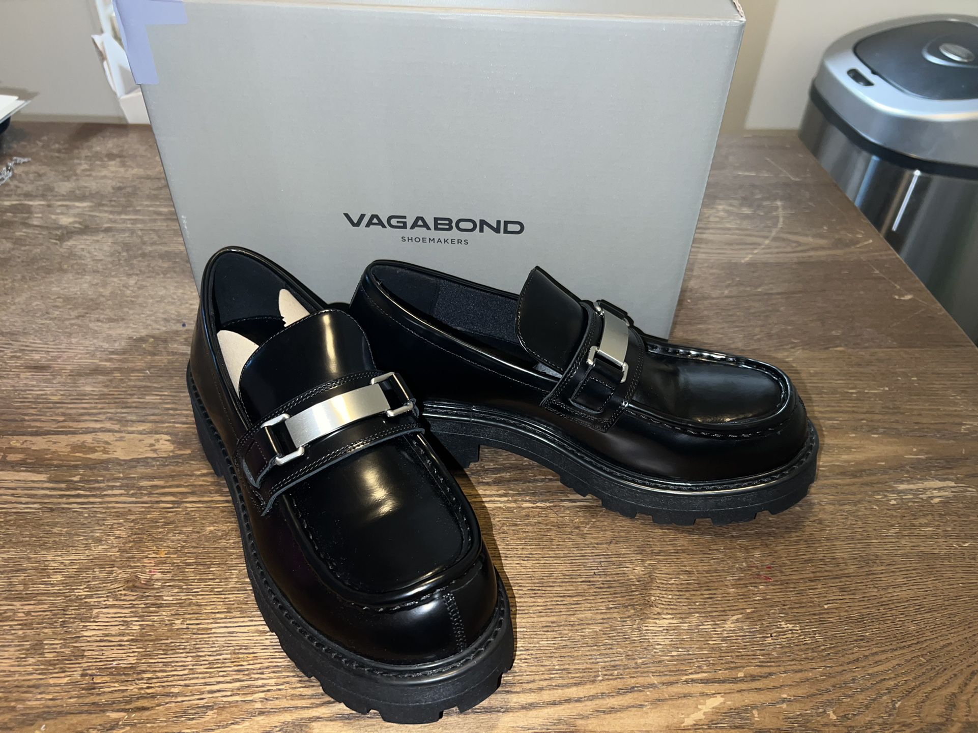 rookie Gøre klart Ekspedient Black Vagabond Cosmo 2.0 Loafers Size 41(W9) for Sale in Rancho Cordova, CA  - OfferUp