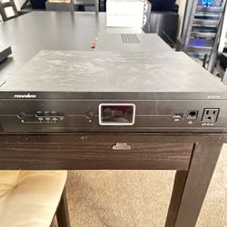 Panamax M5100-PM Power Conditoner