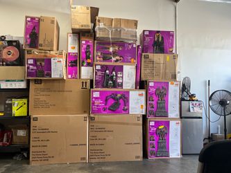 Halloween animatronics hard to find items