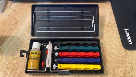 Lansky Deluxe 5-Stone Controlled-Angle Knife Sharpening System (LKCLX)