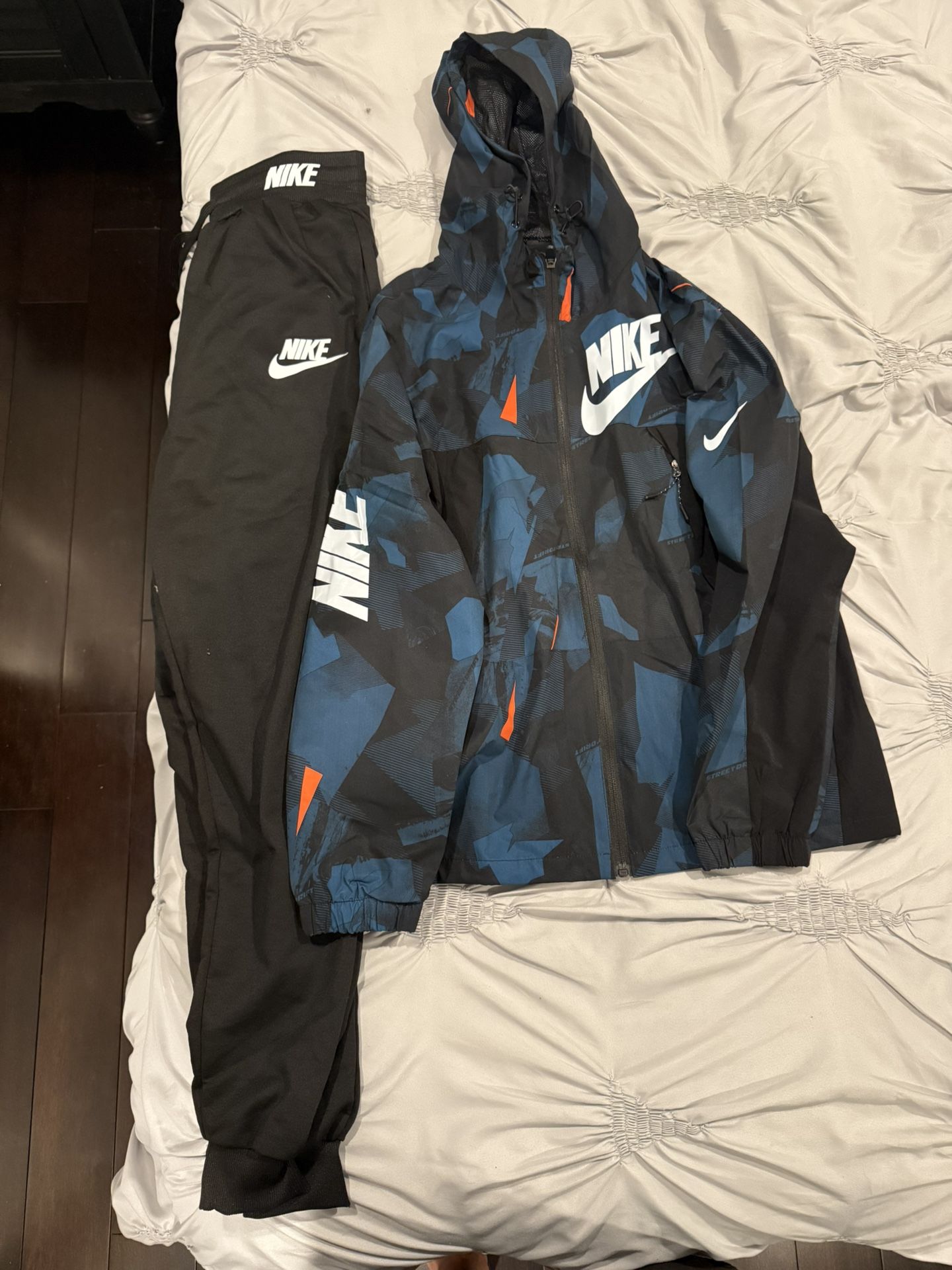 Nike Windbreaker Set