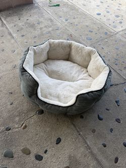 Midwest Quiet Time Deluxe Tulip Nesting Dog Bed