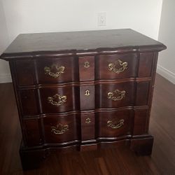 Scalloped Mahogany Dresser