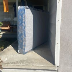 Free Box Spring FULL