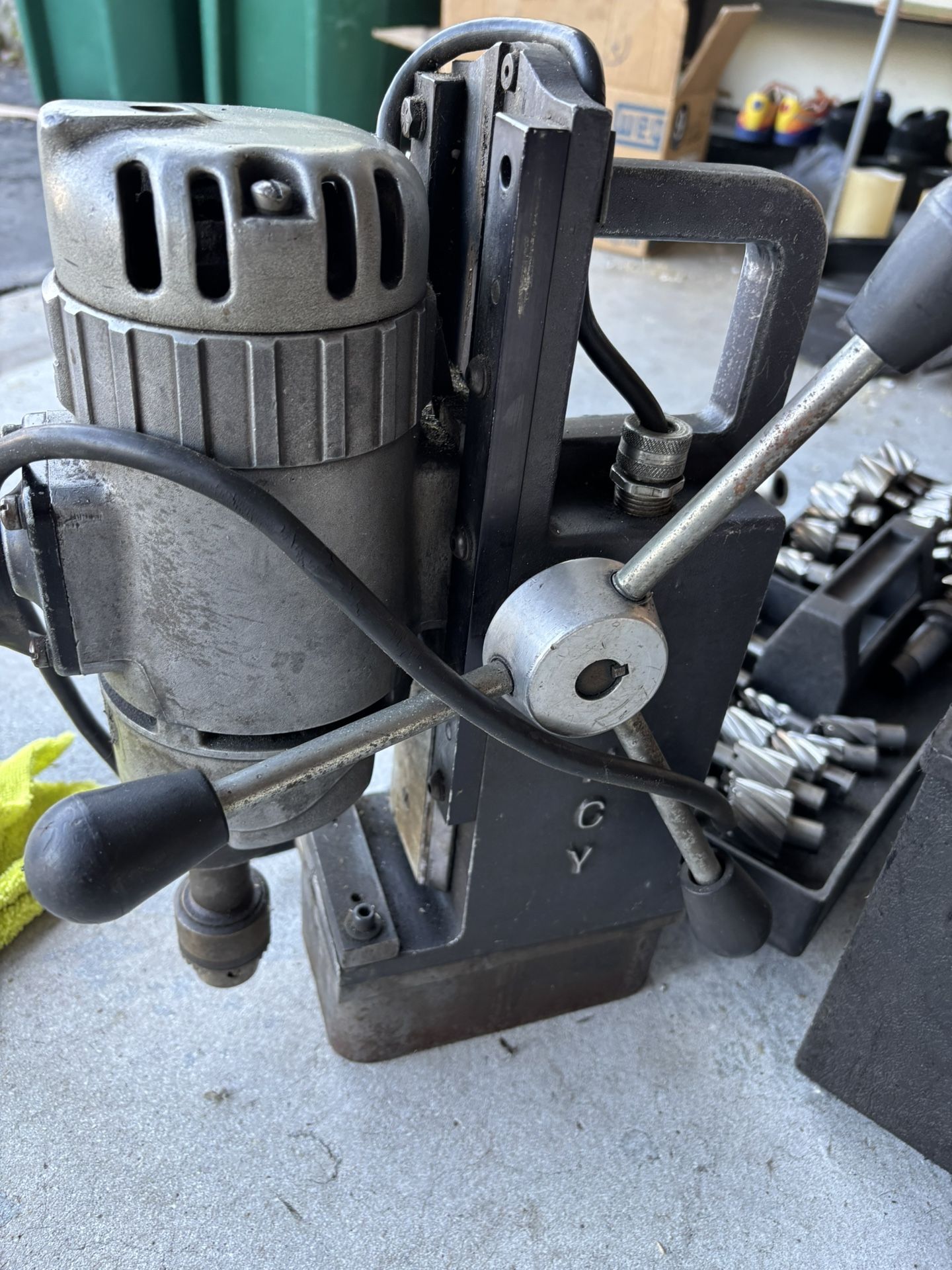 Slugger Whit Drill Bit Cutter