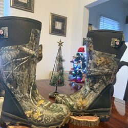 Lacrosse women’s hunting Boots Sz 7 Worn Once